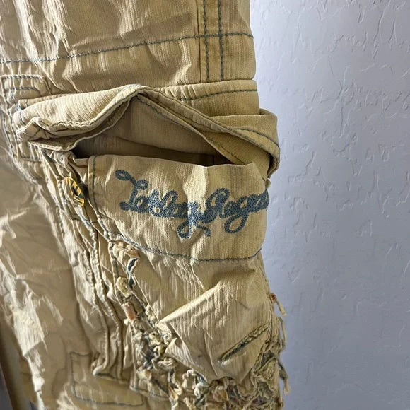 Tan Cargo Men’s Shorts with Belt - Picture 5 of 9